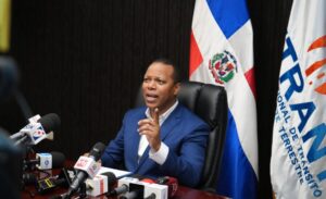 Milton Morrison revela presuntos intentos de soborno en proceso de nueva licencia de conducir