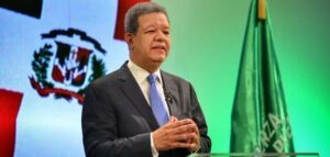 Leonel Fernández propone retirar aumento de impuestos y reformular presupuesto de 2026