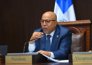 Creole en las aulas: Pacheco considera «delicado» el proyecto y dice que debe estudiarlo