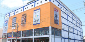 Tienda china Suplax opera clandestinamente pese a clausura ordenada por el MIVED