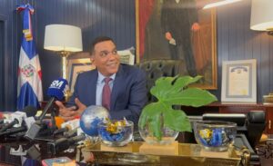 Senador Carlos Gómez anuncia Gran Jornada de Salud en Moca los días 1 y 2 de noviembre