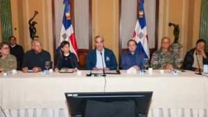 Abinader encabezará esta tarde reunión con organismos de emergencia por paso de huracán Melissa
