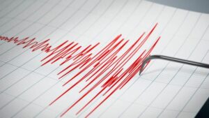 Temblor sacude Santo Domingo, ciudadanos abandonan edificios de oficinas