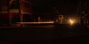 Puerto Príncipe enfrenta una grave crisis eléctrica tras apagón general y sabotajes a la red energética