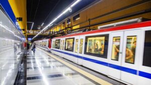 Abinader pide al Congreso aprobar un préstamo de US$178 millones para el Metro