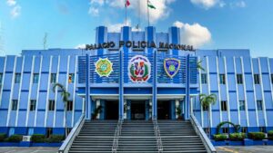 Muere coronel que resultó quemado durante incendio en destacamento de la Policía en Santiago Rodríguez