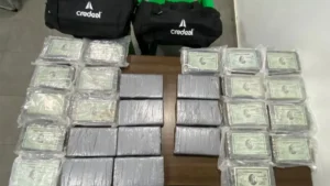 Ocupan 28 kilos de presunta cocaína y arrestan a tres hombres en muelle de San Pedro de Macorís