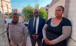 Imponen tres meses de coerción a pareja señalada por quemar manos a menor