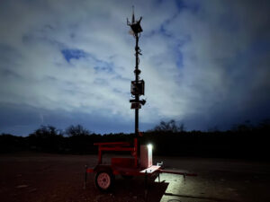 “Si cruzan el río, serán enjuiciados”: altavoces alertan a migrantes en travesía para entrar a EEUU