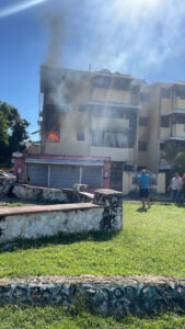 Dos feminicidios; una víctima en un incendio en Maquiteria y otra por disparos en Los Guaricanos