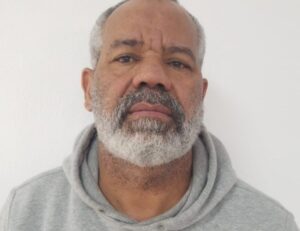 Arrestan en el AILA a hombre que llevaba 16 años prófugo en EE. UU. por homicidio