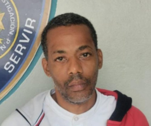 Entregan a “El Mocho”, implicado en asalto a joyería en Cristo Rey; identifica a quinto participante