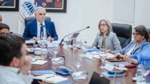 El Ministerio de Educación intenta anticiparse a la crisis de cupos y crea una comisión especial