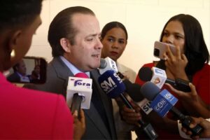 Paliza afirma que proyecto de fusión educativa sigue en pie, pero puede fortalecerse