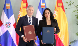 Interior y Policía firma acuerdo con España para fortalecer prevención y detección del crimen organizado