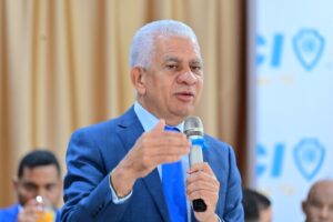 Presidente del Senado asegura minería y agricultura pueden coexistir sin problemas; se declara pro-minería