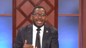 Raymundo Mejía, es el juez que conoce el juicio preliminar contra los hermanos Espaillat