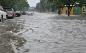 ¡Atentos! Se espera inundaciones repentinas ante fuertes aguaceros por vaguada