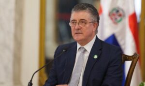 Roberto Santana desmiente rumores de intento de suicidio de Santiago Hazim; asegura está bien