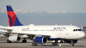 Avión declarado en emergencia permanecerá en RD mientras investigan olor detectado durante vuelo