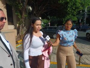 Declaran en rebeldía a Ingrid Jorge en caso de difamación contra Faride Raful