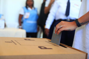Condenan a mujer que votó dos veces en elecciones de 2024 en Barahona