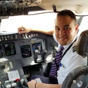 Piloto dominicano Fabio Nicolás Espinal queda en libertad tras 157 días detenido en Guinea