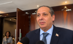 Atallah asegura que RD cuenta con fondo que garantiza el 100 % de medicamentos para pacientes con VIH