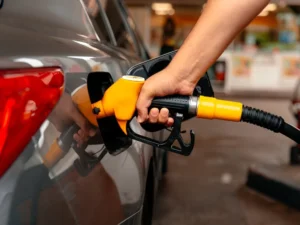 Gobierno informa destina subsidio de RD$780.3 millones para congelar precios principales combustibles 