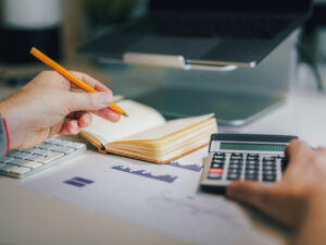 Cómo pasar de un crédito roto a unas finanzas saludables en cinco pasos