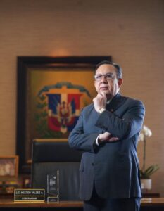 Estos son los funcionarios que tienen un sueldo mayor al de Abinader