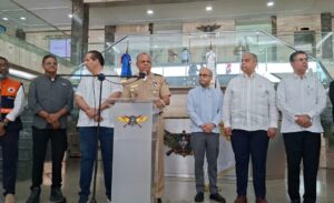 Gobierno facilita retorno de 12 peloteros dominicanos desde Venezuela; envía misión consular