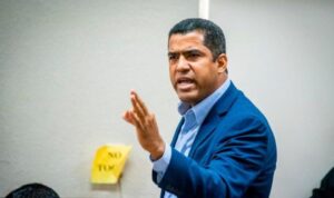 Luis Dicent llama “trío diabólico” a Yeni Berenice, Wilson Camacho y Mirna Ortiz