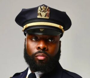 Conozca a Edwin Raymond, el exteniente e hijo de inmigrantes haitianos nombrado sheriff de NY