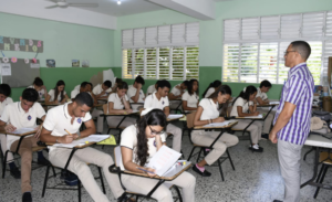 Más de 111 mil estudiantes se enfrentan a Pruebas Nacionales desde este martes