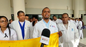 CMD de San Pedro denuncia que Migración pretende atribuir a médicos funciones de custodia de pacientes