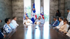 Departamento Aeroportuario y DGP acuerdan facilitar emisión de pasaportes en los aeropuertos