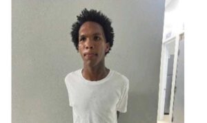 Adolescente fallece tras presunta intoxicación; Policía busca a su pareja