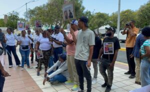 Familiares de Miguel Antonio Valenzuela denuncian presuntas torturas y dan 24 horas a la PGR para investigar su muerte