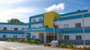 Investigan muerte de una niña de tres años en hospital de Moca; familia denuncia mala práctica