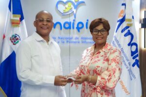 Directora del INAIPI, Josefa Castillo Rodríguez, recibe reconocimiento durante la Semana de la Ética 2026