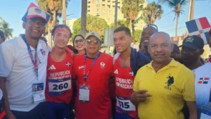 El dominicano Álvaro Abreu conquista el oro y establece nuevo récord en la media maratón de Santo Domingo 2026
