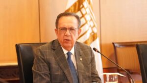 Presidente Abinader confirma a Héctor Valdez Albizu y Clarissa de la Rocha al frente del Banco Central
