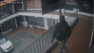 Piden prisión para acusado por muerte de una mujer durante intento de robo en plaza comercial en Piantini