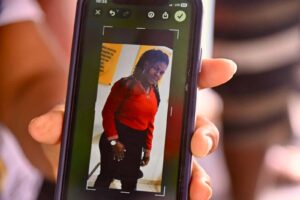 Muere joven tras ser atacada a tiros por su expareja y su madre resulta herida en Monte Plata