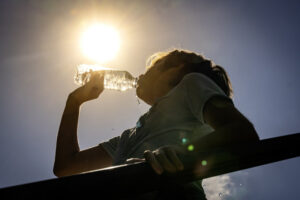 El calor y sensación térmica sofocante dominarán el clima este sábado