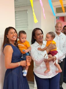 El presidente Luis Abinader y la directora ejecutiva del INAIPI, Xiomara Guante, inauguran el CAIPI ÁMBAR, en Puerto Plata