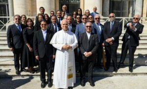 PUCMM lleva al papa León XIV invitación para visitar RD