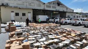 Así operaba una de las mayores fábricas clandestinas de alcohol adulterado en San Cristóbal