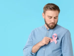 Cáncer de mama masculino: la edad aumenta el riesgo y el diagnóstico suele ser tardío